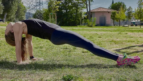 Lezione di yoga nella sede di via dei Pilastri